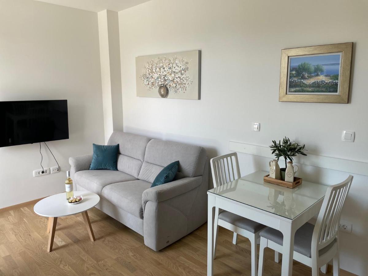 Apartment Maris Podstrana